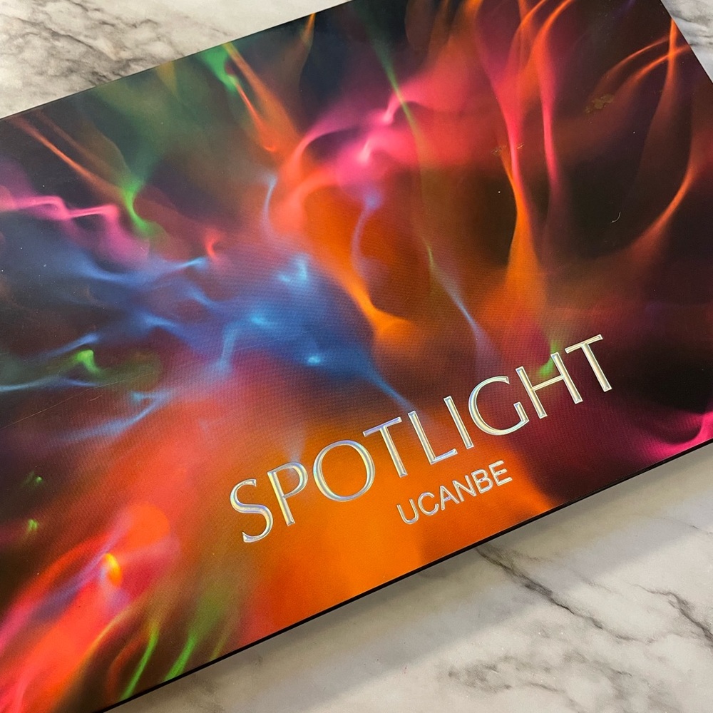 Ucanbe Spotlight palette